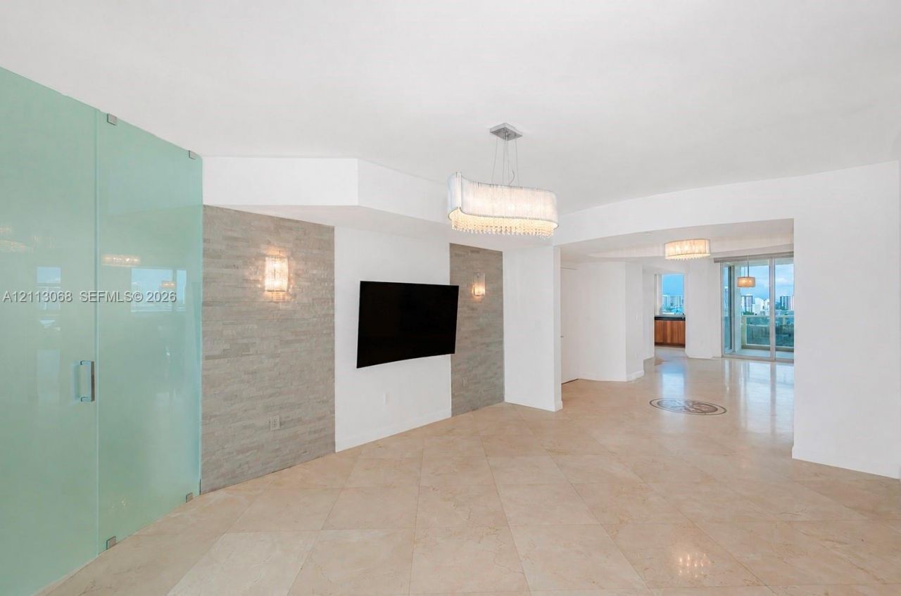 19111 Collins Ave, Unit 1007, Sunny Isles Beach, FL 33160 Photo