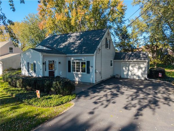 108 Country Lane, Penfield, NY 14526