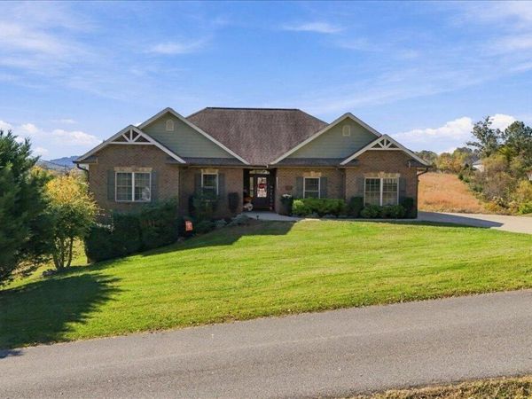 215 Spurgeon Lane, Gray, TN 37615
