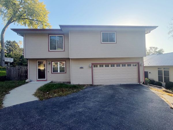 139 Wildwood Road , Algonquin, IL 60102