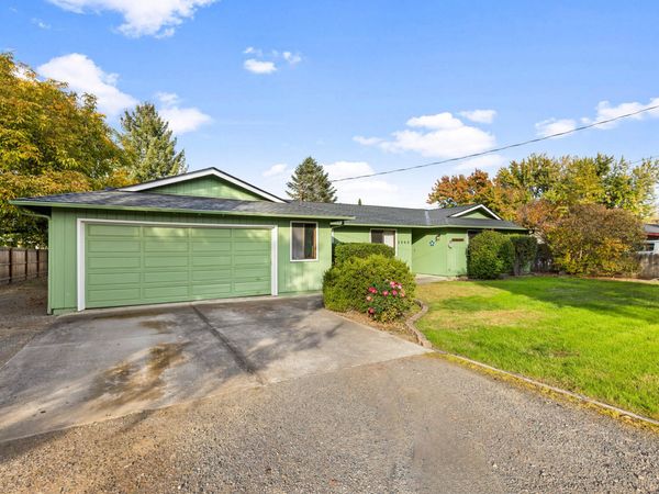 2060 Archer Drive, Medford, OR 97501