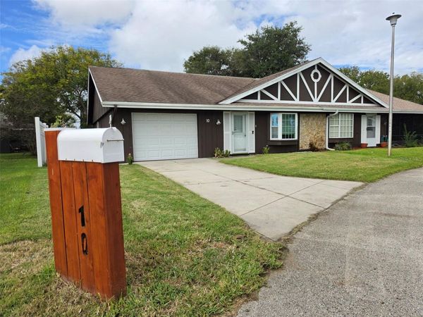 10 EAGLE LANE , NEW SMYRNA BEACH, FL 32168