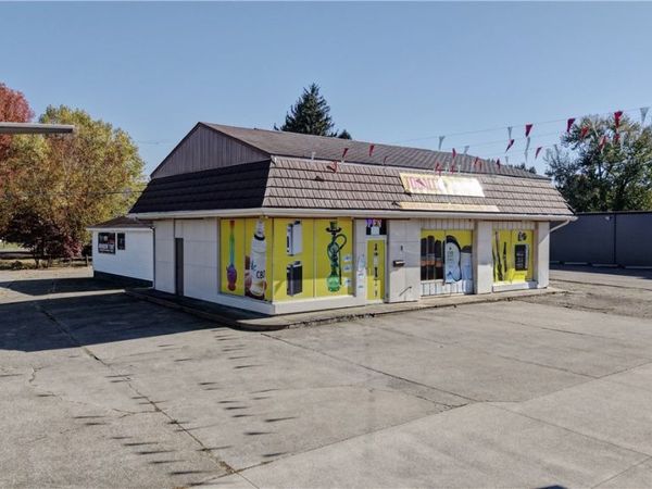 105 S Wooster Avenue, Dover, OH 44622