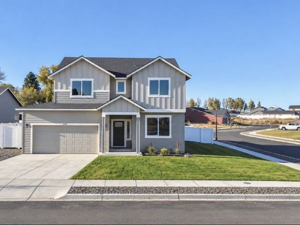 494 N Ruddy Street , Moses Lake, WA 98837
