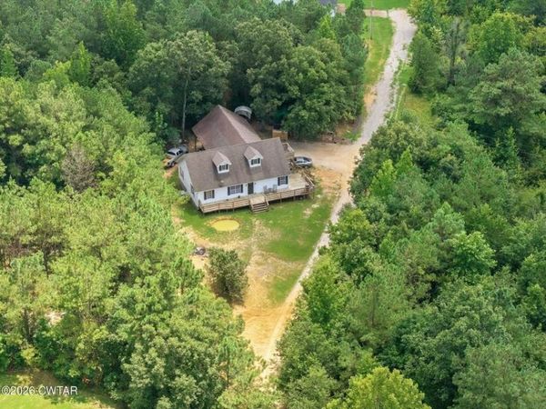 7196 Highway 22A , Lexington, TN 38351