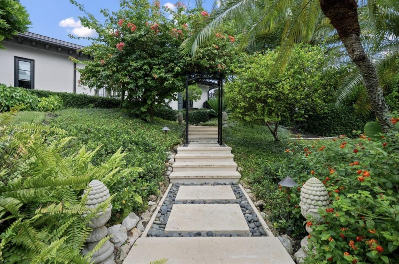 426 S Beach Road, Hobe Sound, FL 33455 Photo