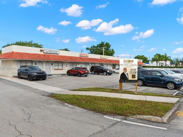 3901 N Andrews Ave, Unit 3921 & 392, Oakland Park, FL 33309
