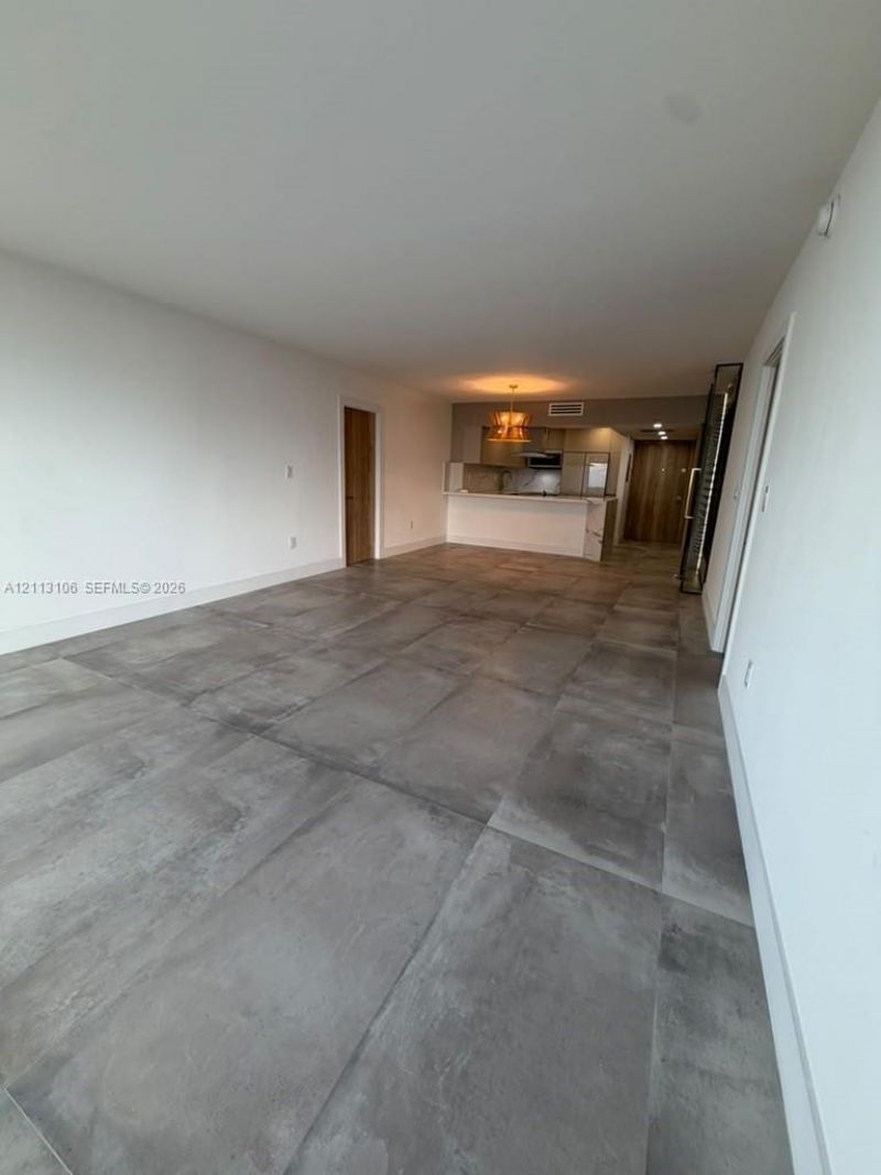 3731 N Country Club Dr , Unit 1229, Aventura, FL 33180 Photo