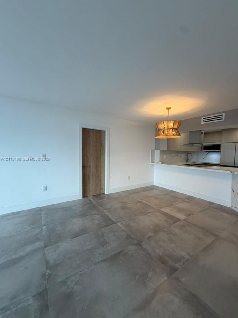 3731 N Country Club Dr , Unit 1229, Aventura, FL 33180 Photo