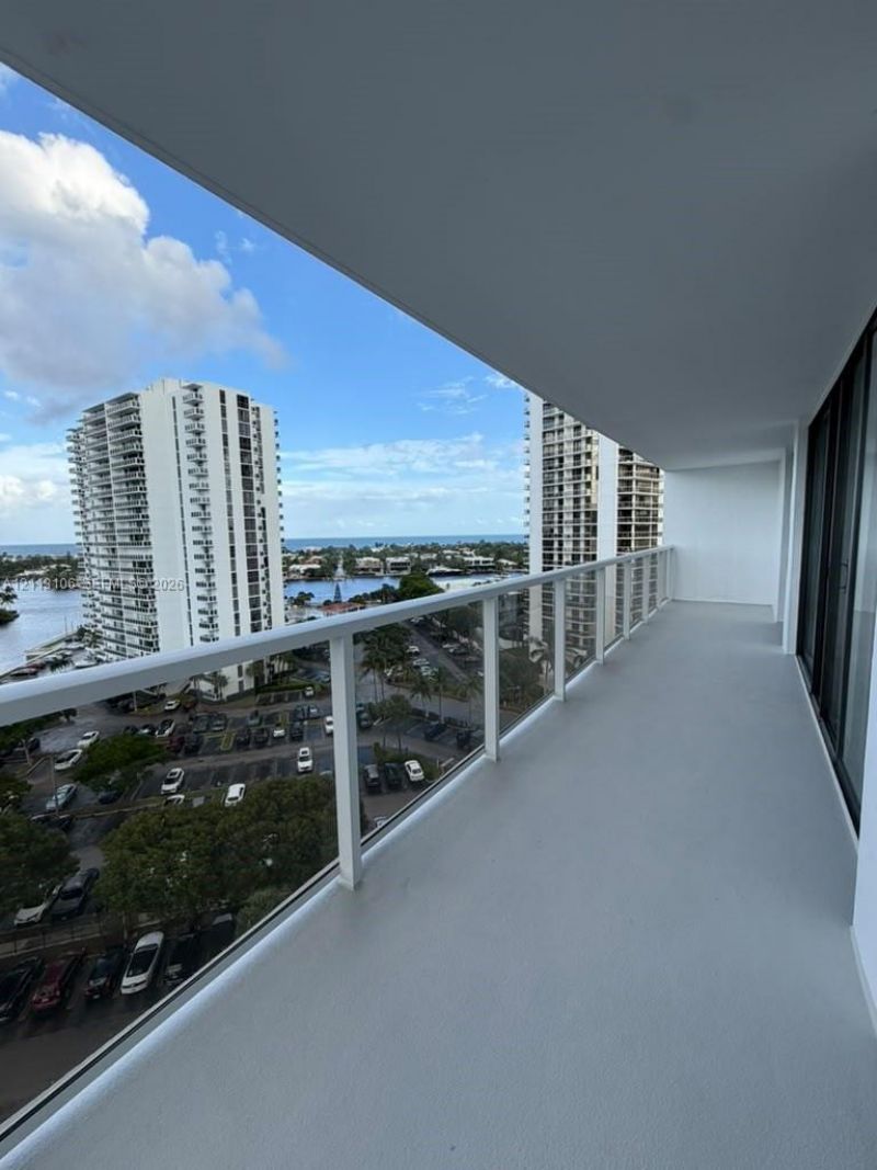 3731 N Country Club Dr , Unit 1229, Aventura, FL 33180 Photo