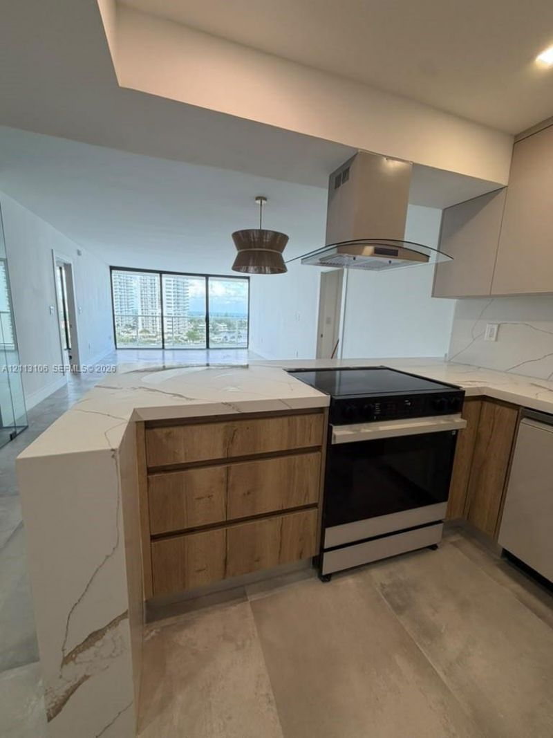 3731 N Country Club Dr , Unit 1229, Aventura, FL 33180 Photo