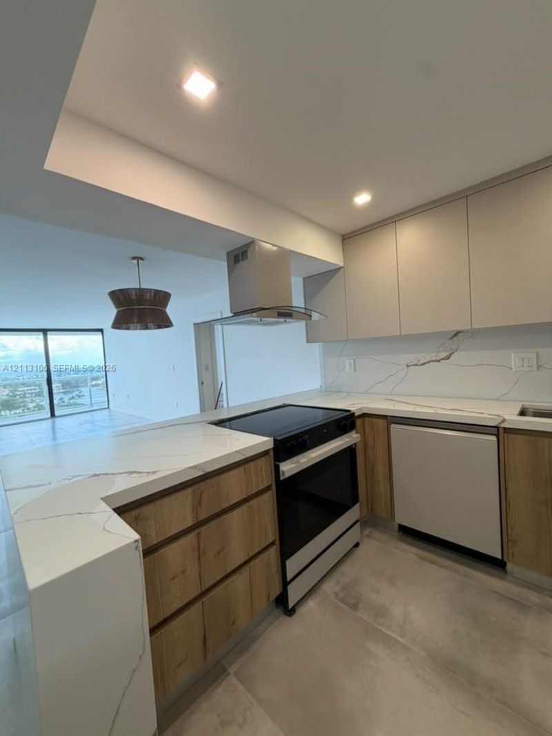 3731 N Country Club Dr , Unit 1229, Aventura, FL 33180 Photo