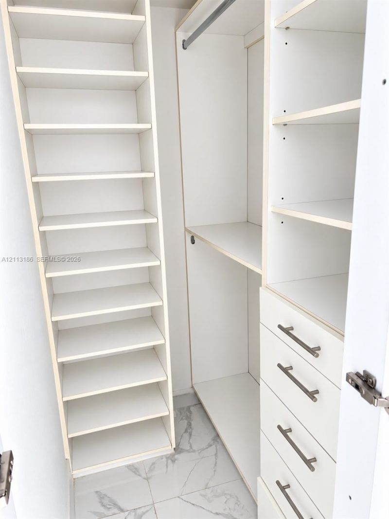 3401 N Country Club Dr , Unit 609, Aventura, FL 33180 Photo