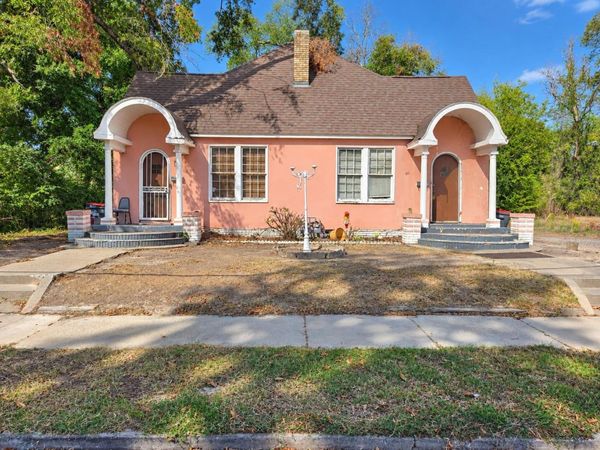 411-413 W 13th Ave , Pine Bluff, AR 71601