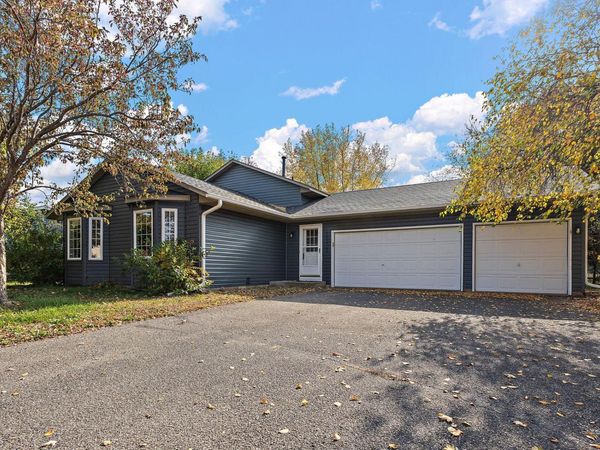 1017 Scott Lane , Belle Plaine, MN 56011