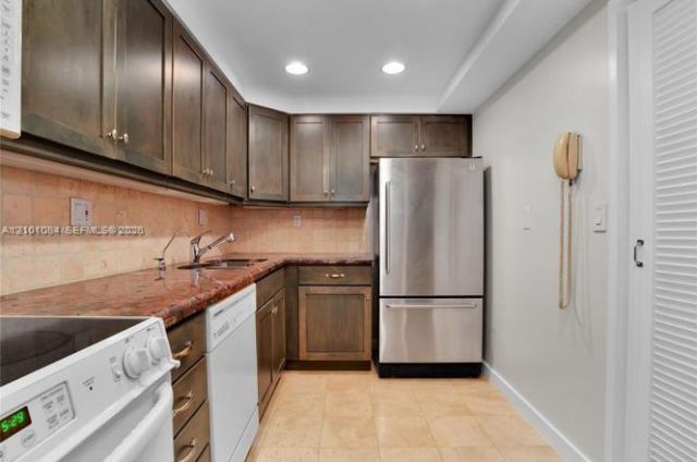 145 SE 25th Rd , Unit 602, Miami, FL 33129 Photo
