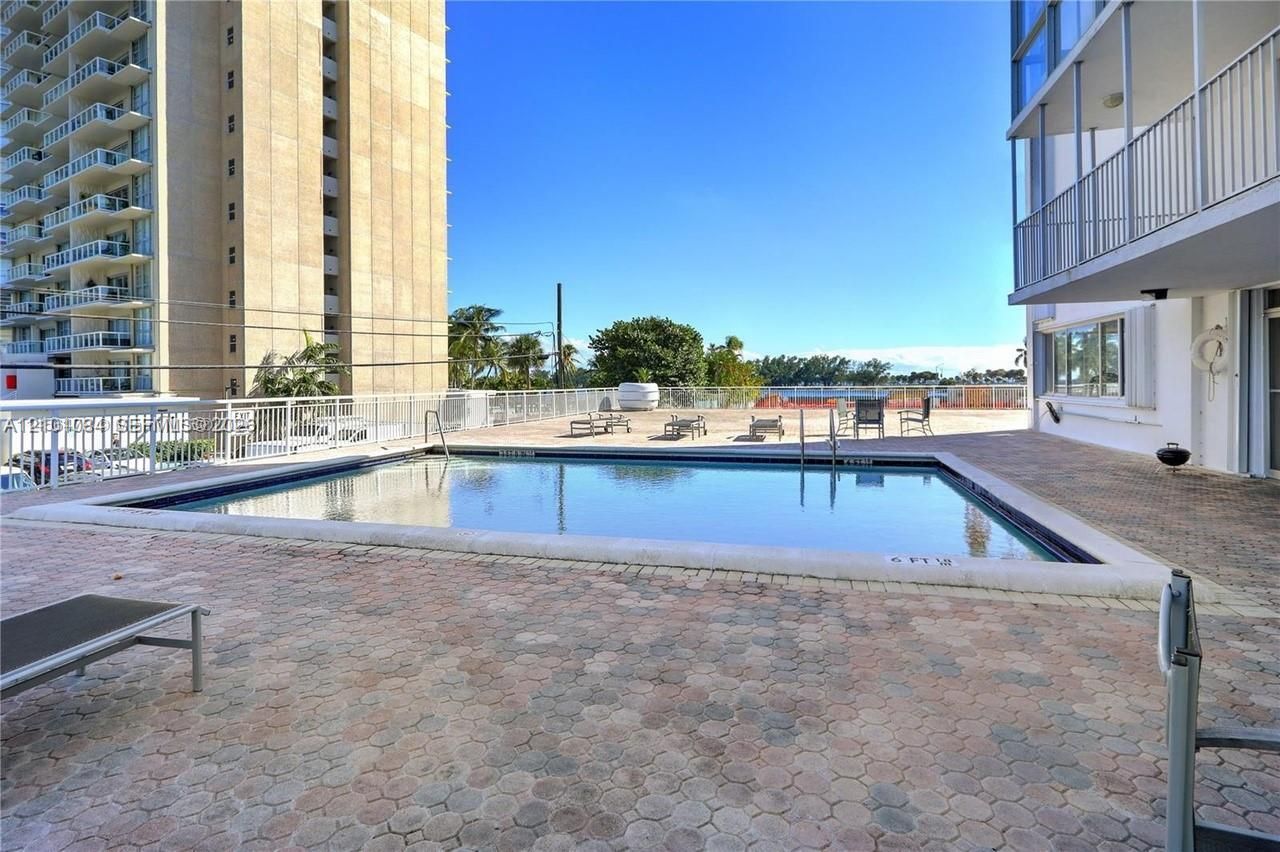 145 SE 25th Rd , Unit 602, Miami, FL 33129 Photo