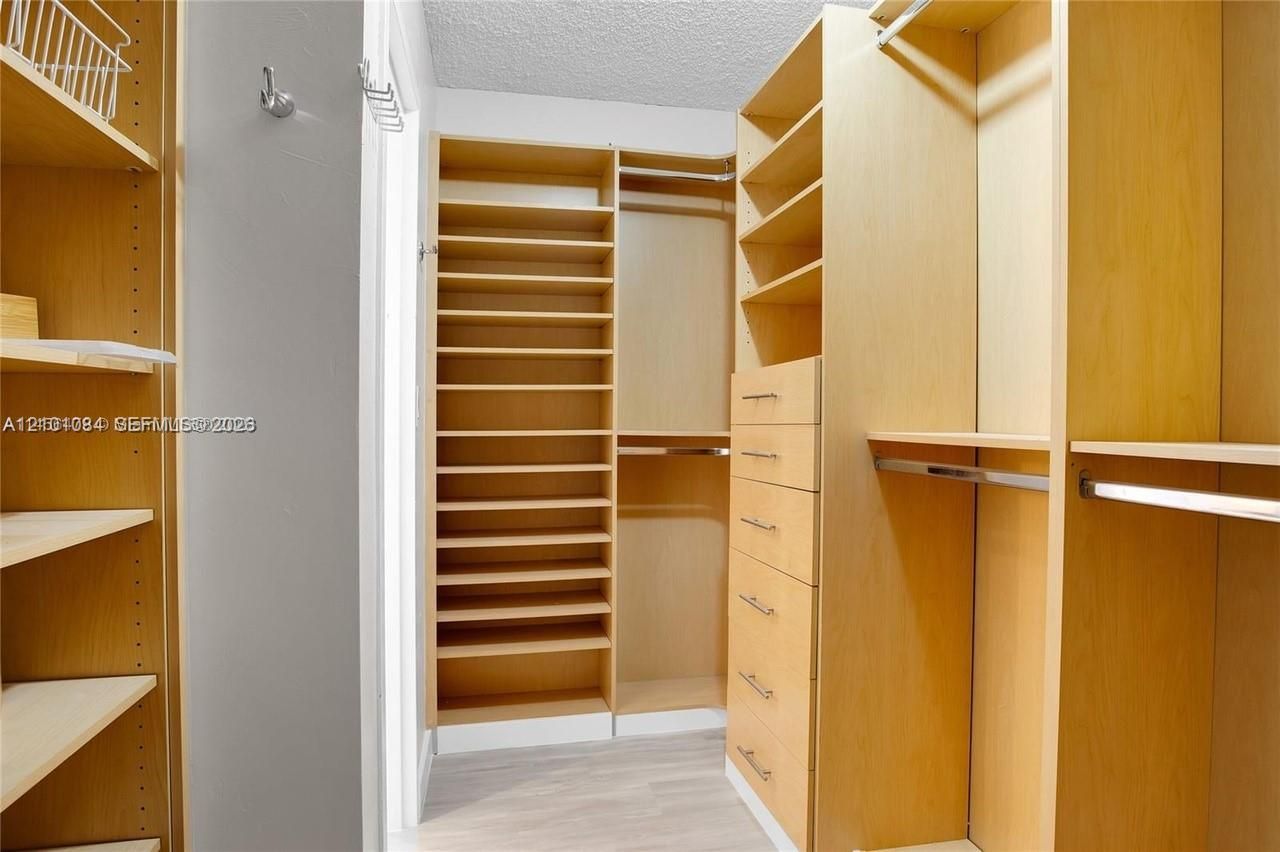 145 SE 25th Rd , Unit 602, Miami, FL 33129 Photo