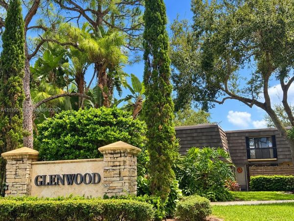 1601 16th Ter , Palm Beach Gardens, FL 33418