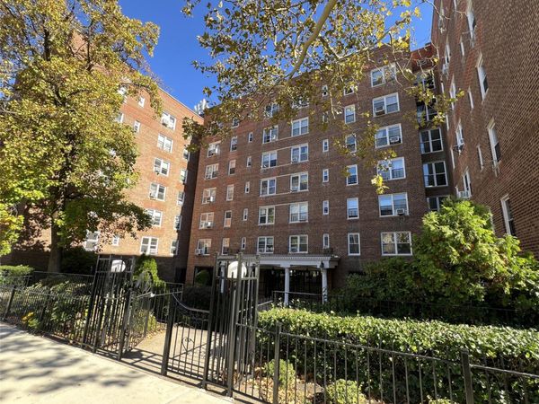 6361 Yellowstone Boulevard , Unit 5A, Forest Hills, NY 11375