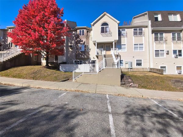 5 Sasev Court , Unit 302, Monroe, NY 10950