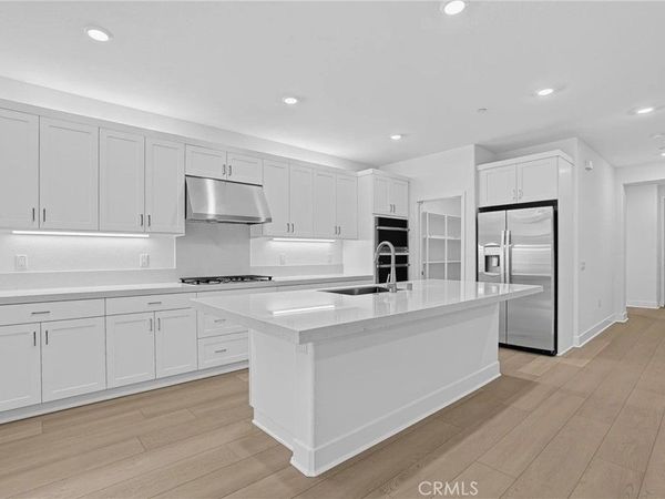 1999 Pyrenes Lane, Santa Paula, CA 93060