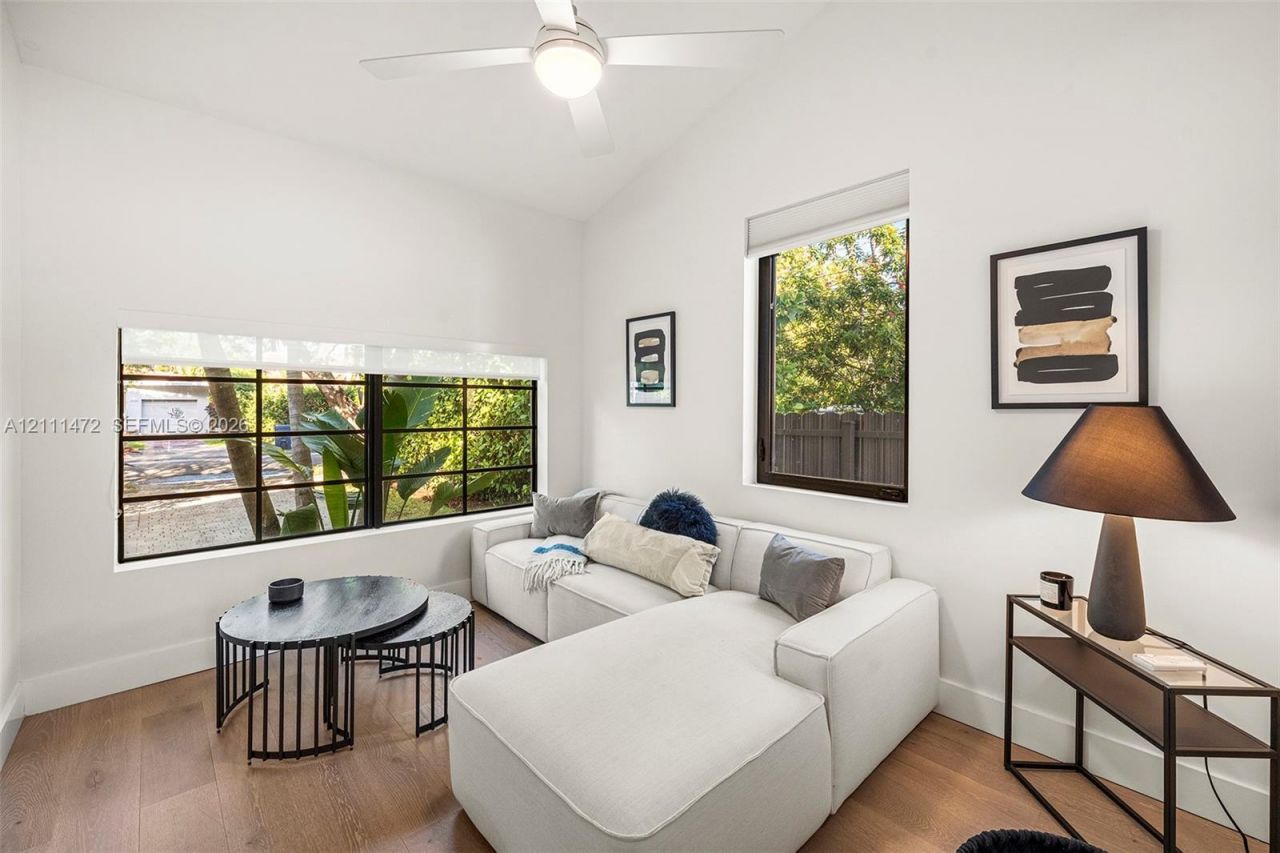 1735 Lenox Ave, Miami Beach, FL 33139 Photo