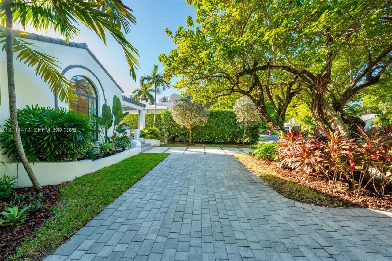 1735 Lenox Ave, Miami Beach, FL 33139 Photo