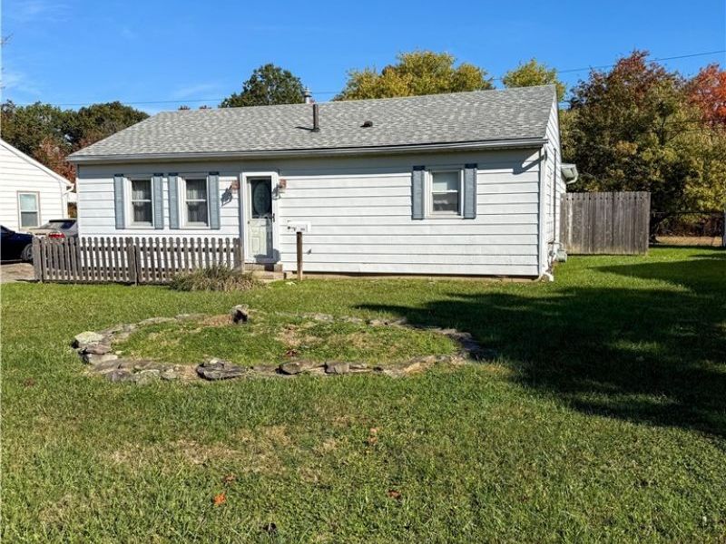 3015 Riverside Drive, Lorain, OH 44055 Photo 2