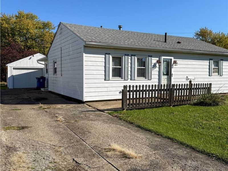 3015 Riverside Drive, Lorain, OH 44055 Photo 3