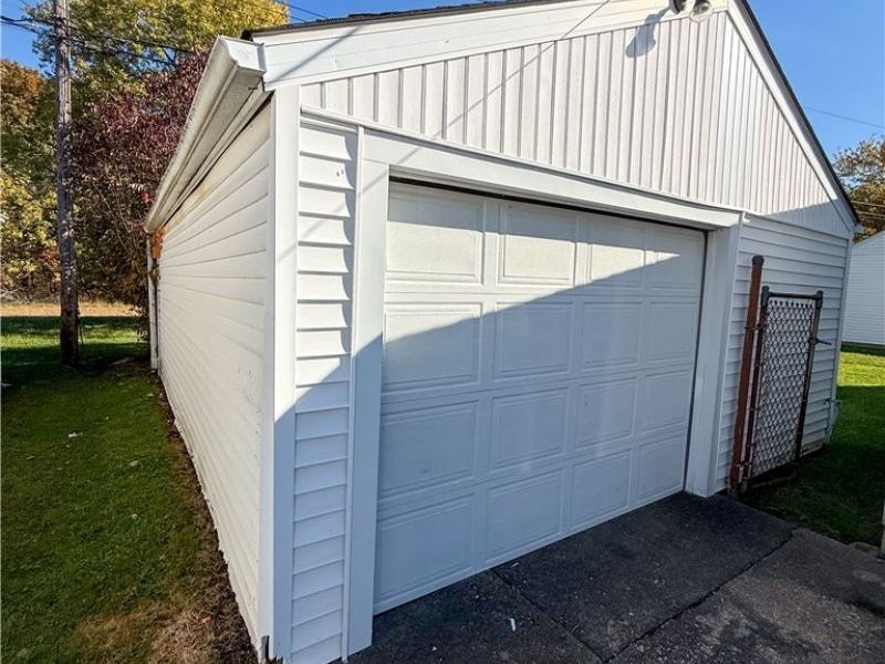 3015 Riverside Drive, Lorain, OH 44055 Photo 4