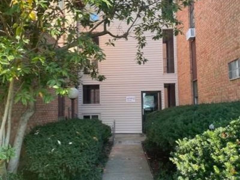 4902 Chalet Drive, Unit 705, Saint Bernard, OH 45217 Photo 2