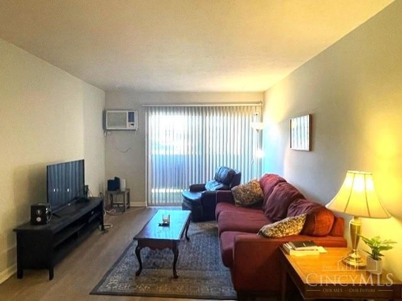 4902 Chalet Drive, Unit 705, Saint Bernard, OH 45217 Photo 3