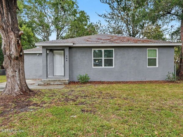 506 E BAY Street, Palatka, FL 32177
