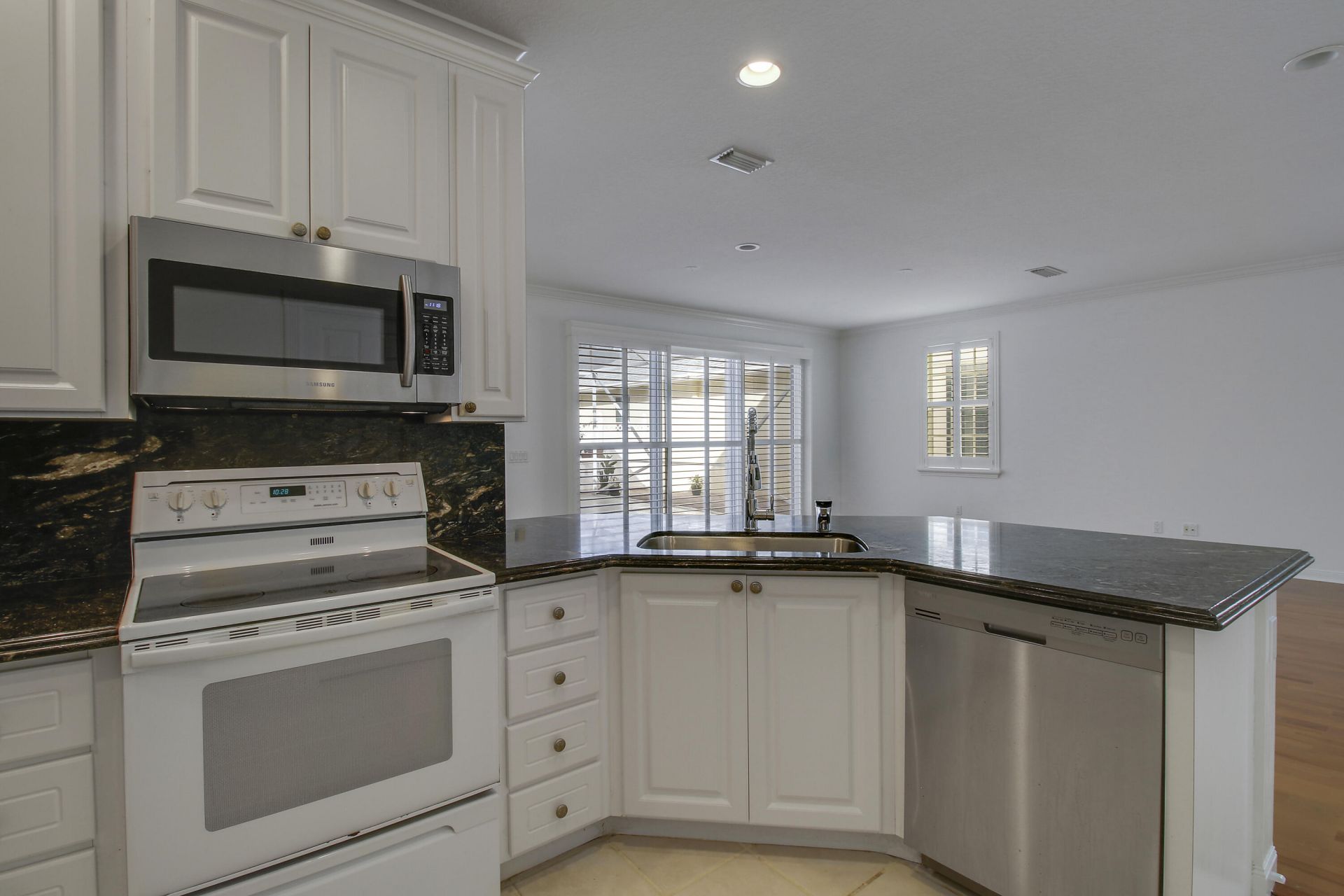 118 Cherry Laurel Drive, Jupiter, FL 33458 Photo
