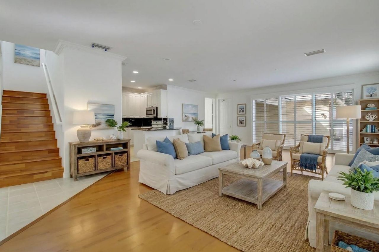 118 Cherry Laurel Drive, Jupiter, FL 33458 Photo