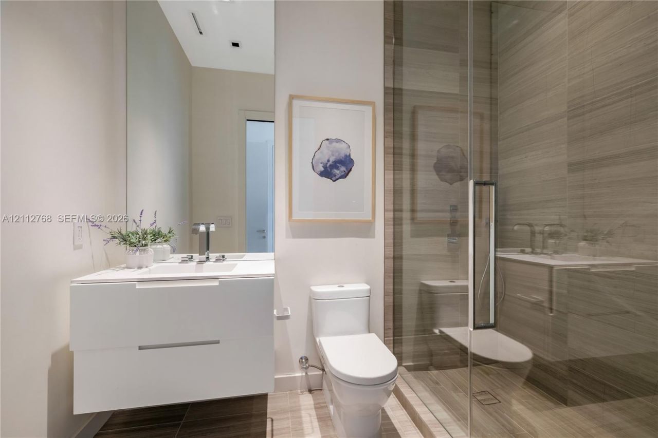 4701 N Meridian Ave, Unit 304, Miami Beach, FL 33140 Photo