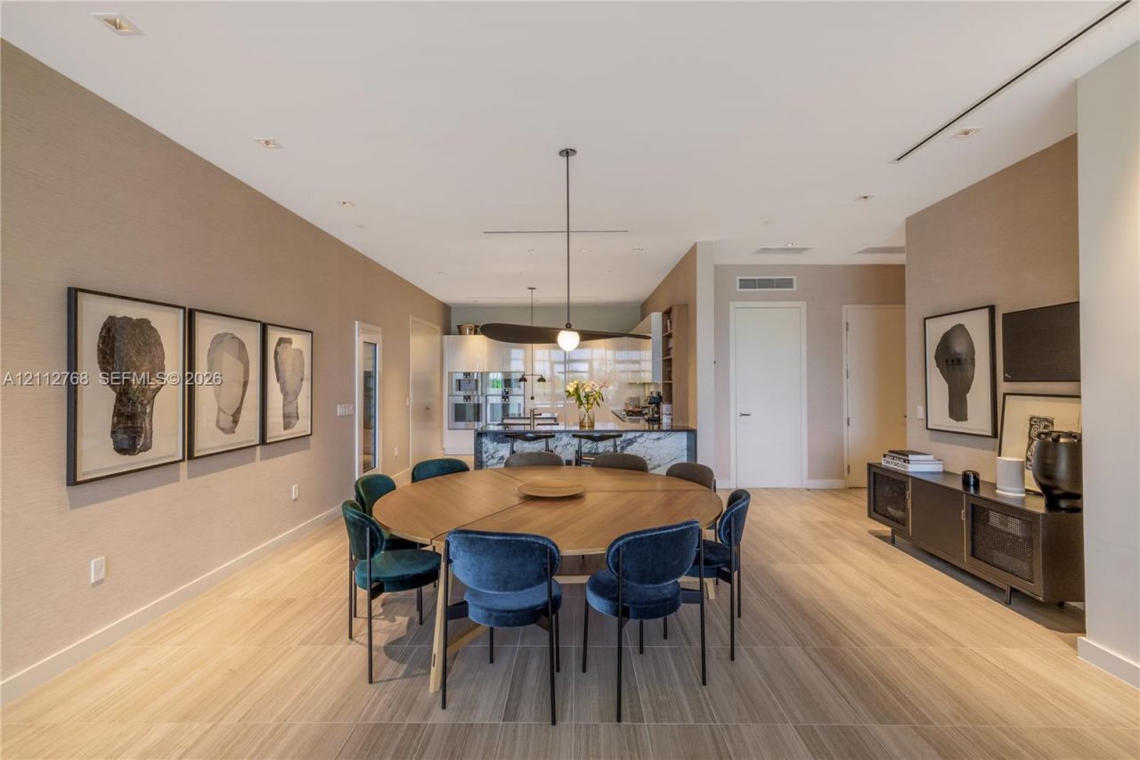 4701 N Meridian Ave, Unit 304, Miami Beach, FL 33140 Photo