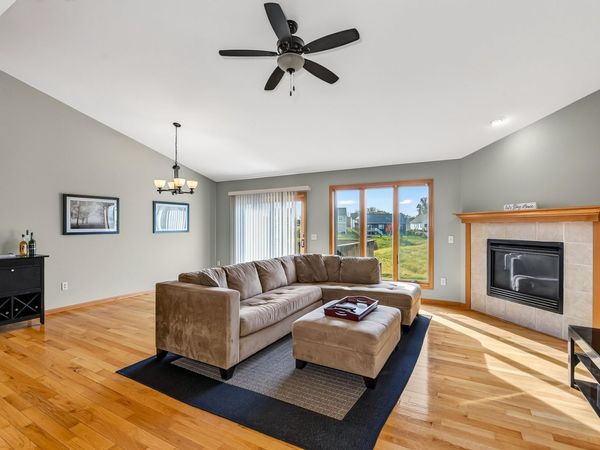 124 Marcie Drive, Brooklyn, WI 53521
