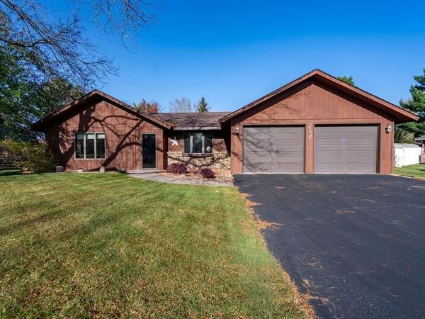825 Ballentine Road, Menomonie, WI 54751