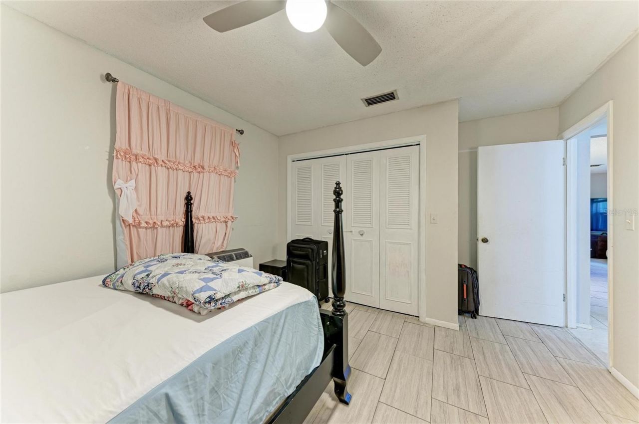 2821 Yorktown Street , Sarasota, FL 34231 Photo