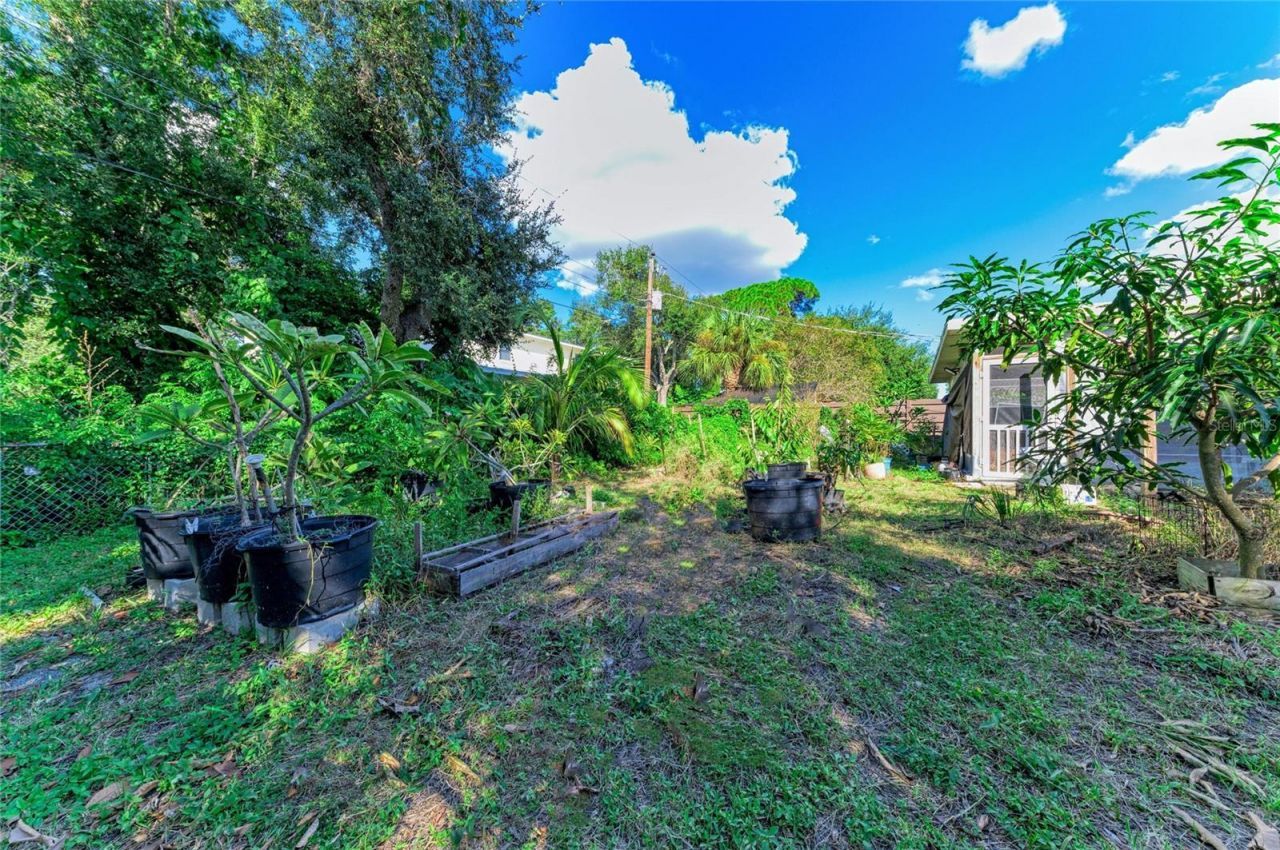 2821 Yorktown Street , Sarasota, FL 34231 Photo