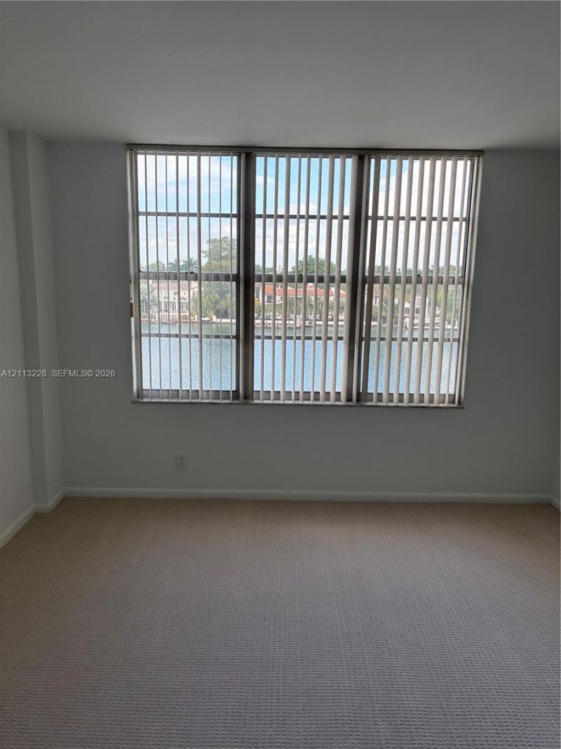 5700 Collins Ave , Unit 5K, Miami Beach, FL 33140 Photo