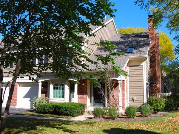 1951 N CHARTER POINT Drive , Arlington Heights, IL 60004