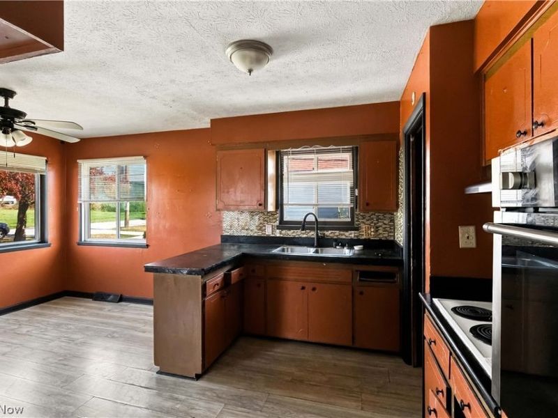 16006 Seville Road, Cleveland, OH 44128 Photo 16