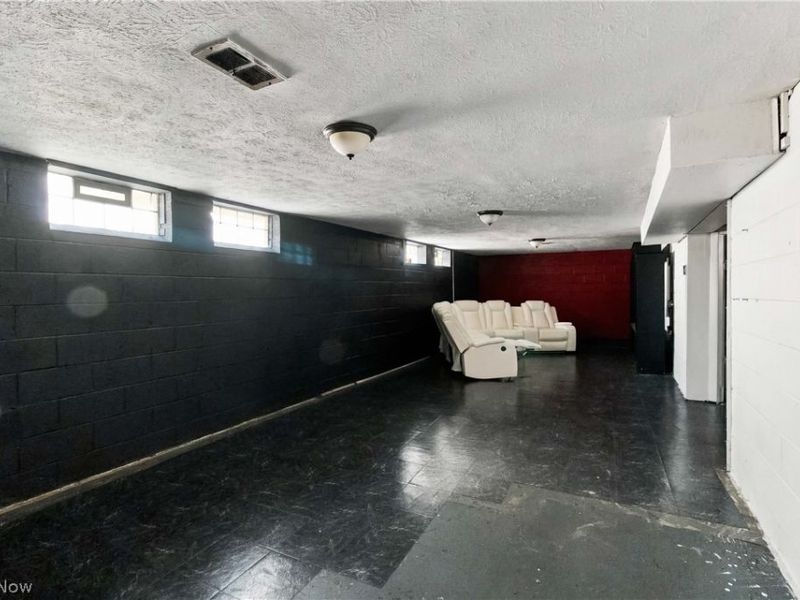 16006 Seville Road, Cleveland, OH 44128 Photo 27