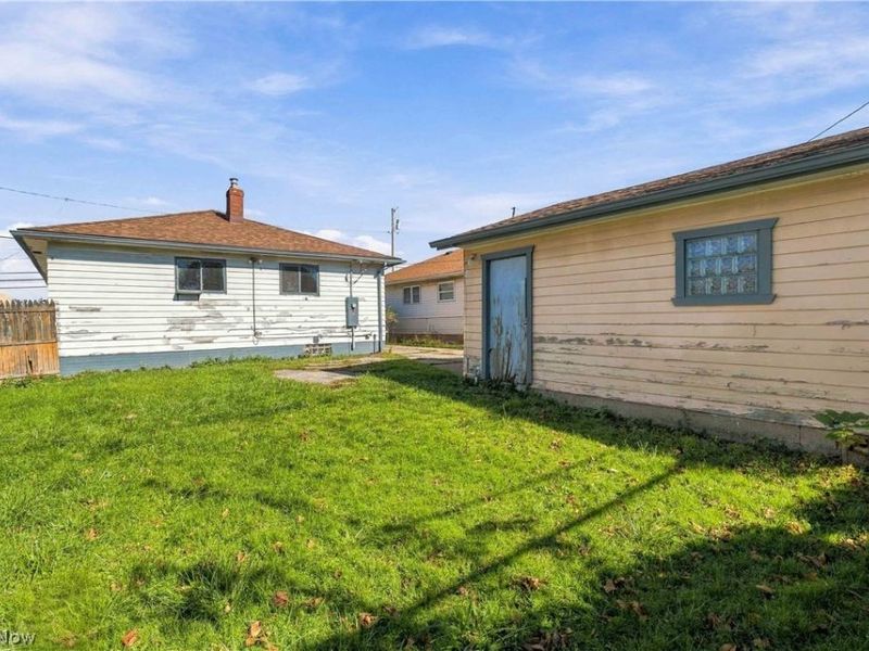 16006 Seville Road, Cleveland, OH 44128 Photo 42