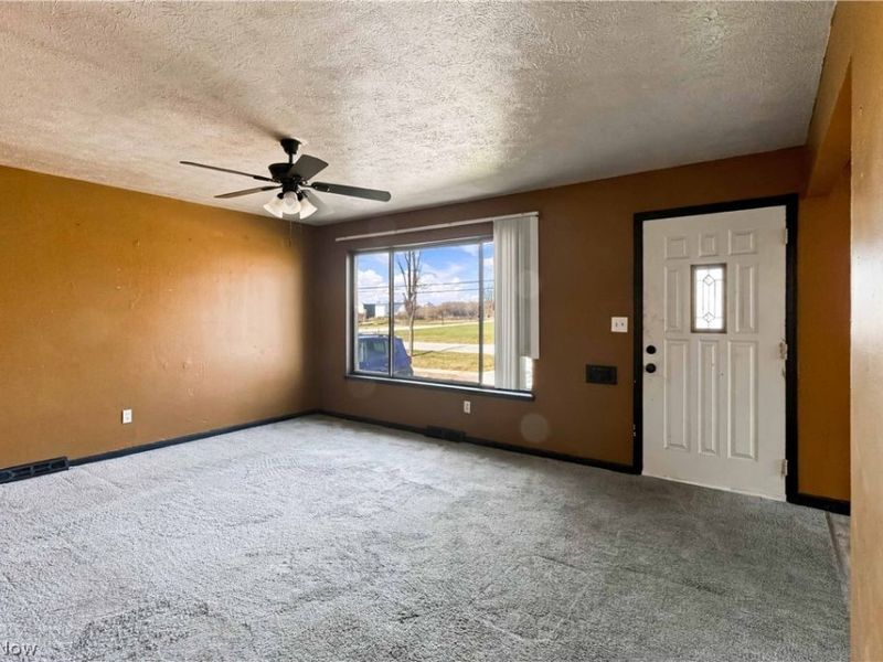 16006 Seville Road, Cleveland, OH 44128 Photo 6