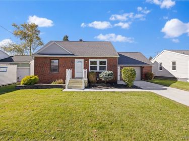 16 Singer Drive, Buffalo, NY 14224
