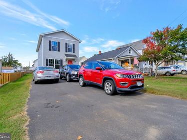 136 MANSFIELD STREET , FREDERICKSBURG, VA 22408